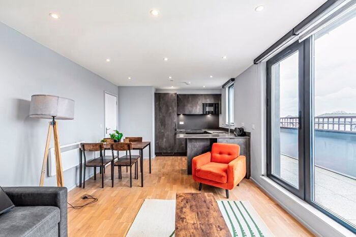 1 Bedroom Flat To Rent In Mowlem Street, London, E2