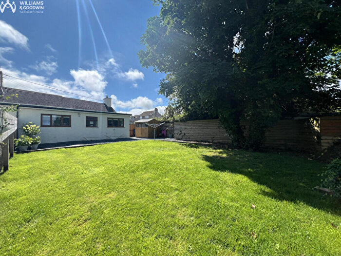 2 Bedroom Cottage For Sale In Pentre Berw, Gaerwen, Anglesey, LL60