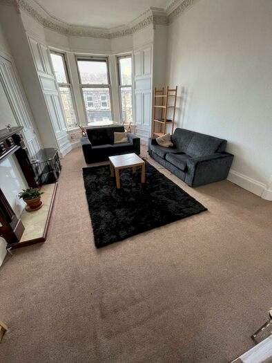 3 Bedroom Flat To Rent In Cadzow Place Edinburgh United Kingdom, EH7