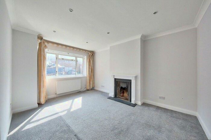 2 Bedroom Apartment To Rent In Falcourt Close, SM1