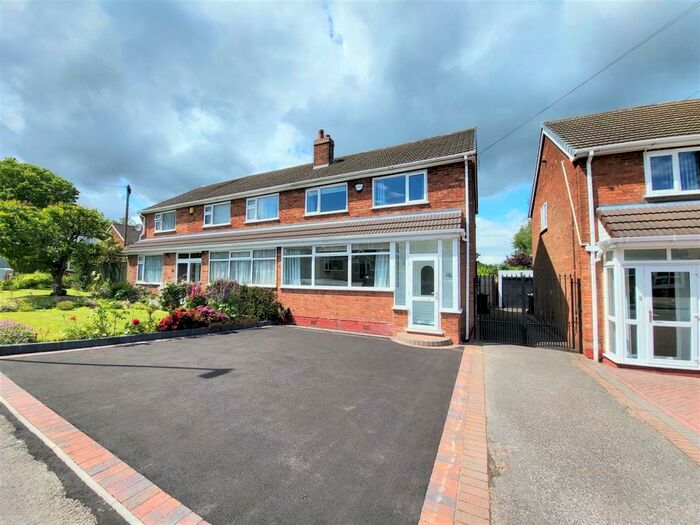 3 Bedroom Semi-Detached House To Rent In Forest Close, Sutton Coldfield, B74