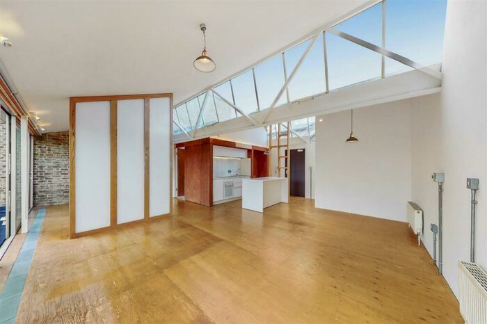 1 Bedroom Apartment To Rent In Derbyshire Street, Shoreditch, E2