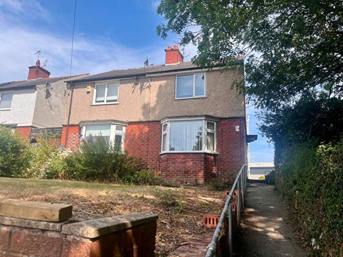 2 Bedroom House To Rent In Derby Road, Chesterfield, S40