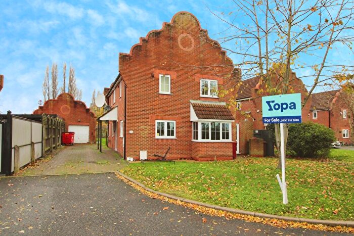 4 Bedroom Detached House For Sale In Peploe Lane, New Holland, DN19