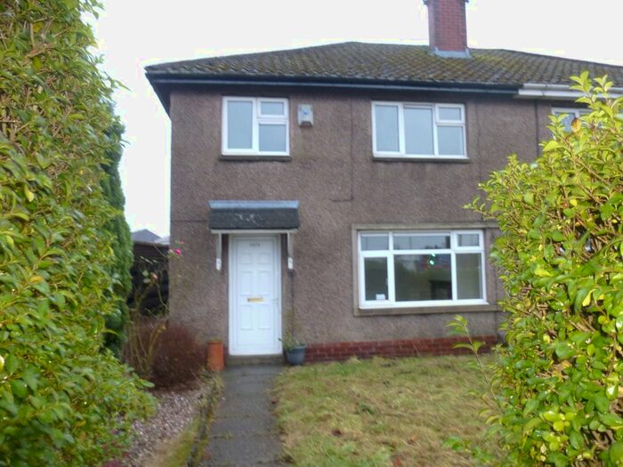 3 Bedroom Semi-Detached House To Rent In Briercliffe Rd, Burnley, Lancashire, BB10