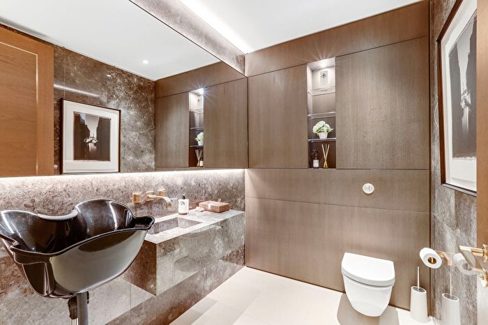 3 Bedroom Flat For Sale In Holland Park Villas, Kensington, London, United Kingdom, W8