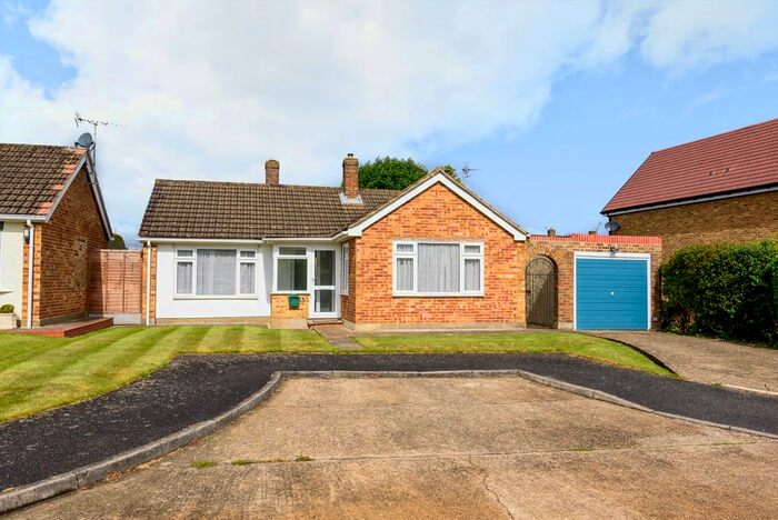 2 Bedroom Detached Bungalow To Rent In Little Orchard, Coxheath, Maidstone, ME17