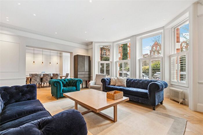 4 Bedroom Flat To Rent In Barkston Gardens, London, SW5