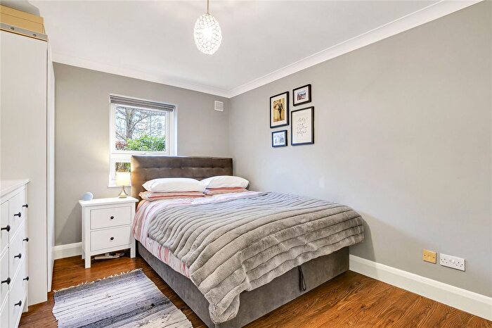1 Bedroom Flat For Sale In Batson Street, London, W12