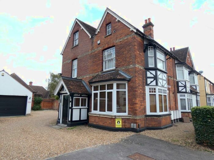 1 Bedroom Flat To Rent In Spring Road, Kempston, MK42