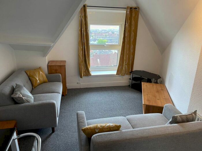 1 Bedroom Flat To Rent In Brooklands Terrace, Ffynone, Uplands, Swansea, SA1