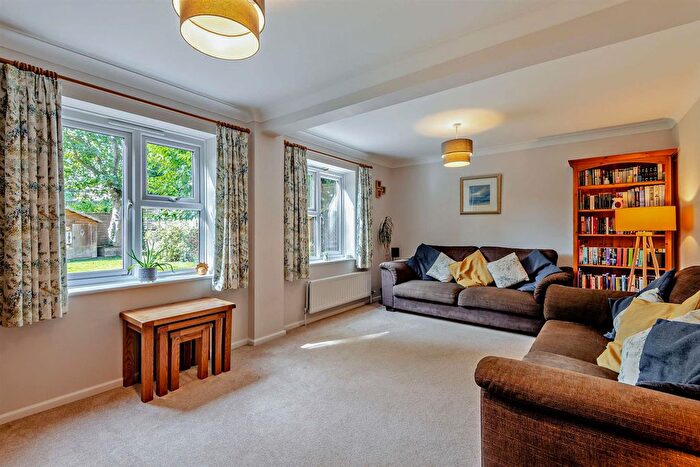 4 Bedroom Detached House For Sale In Poppy Close, Maidstone, ME16