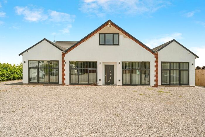 6 Bedroom Detached House For Sale In Stonehill, Hatfield Woodhouse, Doncaster, DN7