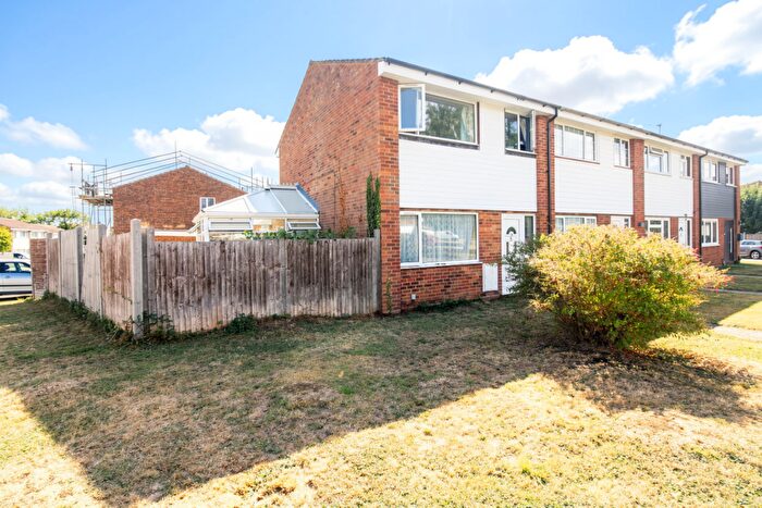 3 Bedroom End Of Terrace House For Sale In Brookmead, Meppershall, Shefford, SG17