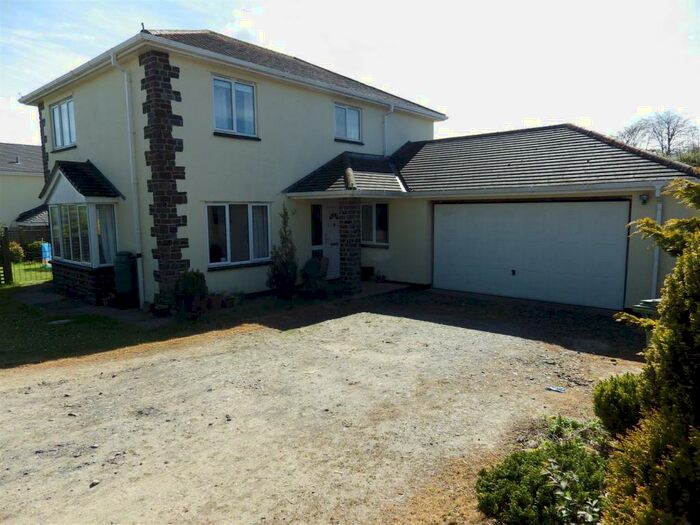 4 Bedroom Detached House To Rent In Eggesford Road, Winkleigh, EX19