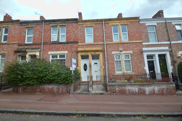 2 Bedroom Flat To Rent In Rodsley Avenue, Gateshead, NE8