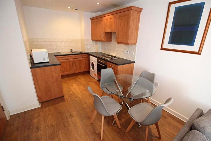 2 Bedroom Flat To Rent In Cranmer Road, Croydon, CR0