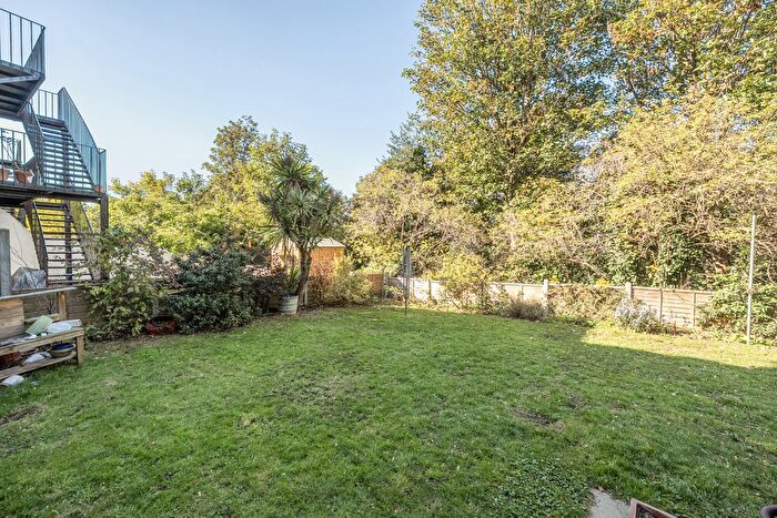2 Bedroom Flat For Sale In Glenluce Road, London, SE3