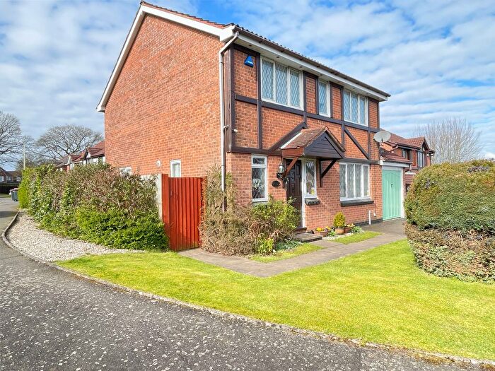 4 Bedroom Detached House For Sale In Crest Road, Telford, TF2