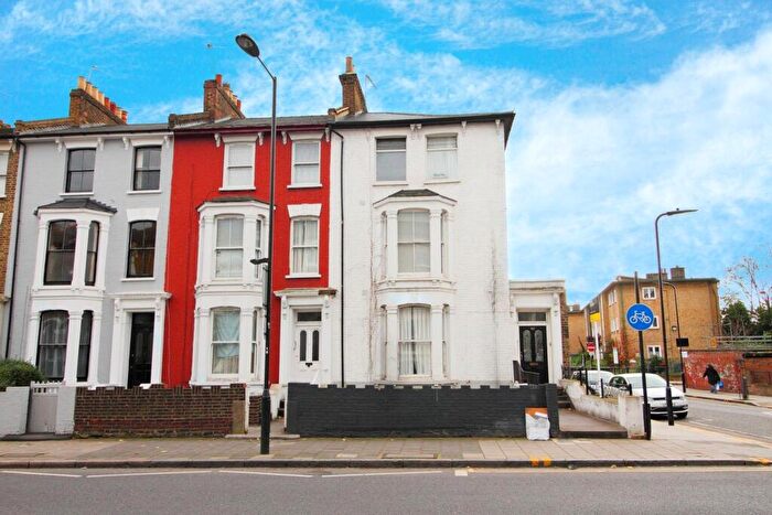 1 Bedroom Flat To Rent In Graham Road, London, E8