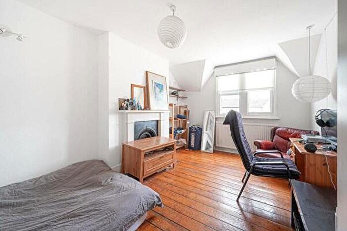2 Bedroom Apartment To Rent In Agamemnon Road, West Hampstead, NW6