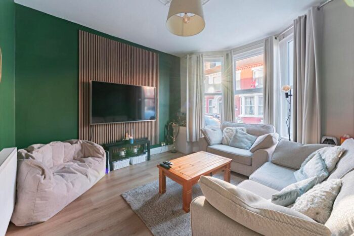 3 Bedroom Terraced House For Sale In Alwyn Street, Aigburth, Liverpool, L17