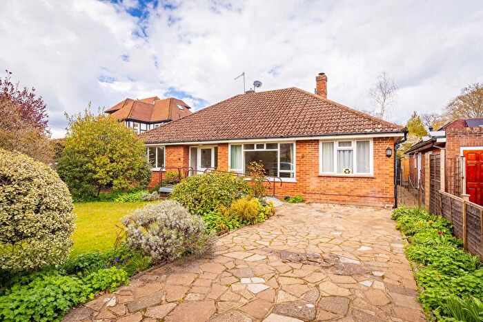 3 Bedroom Detached Bungalow For Sale In Poplar Road, Shalford, Guildford, GU4