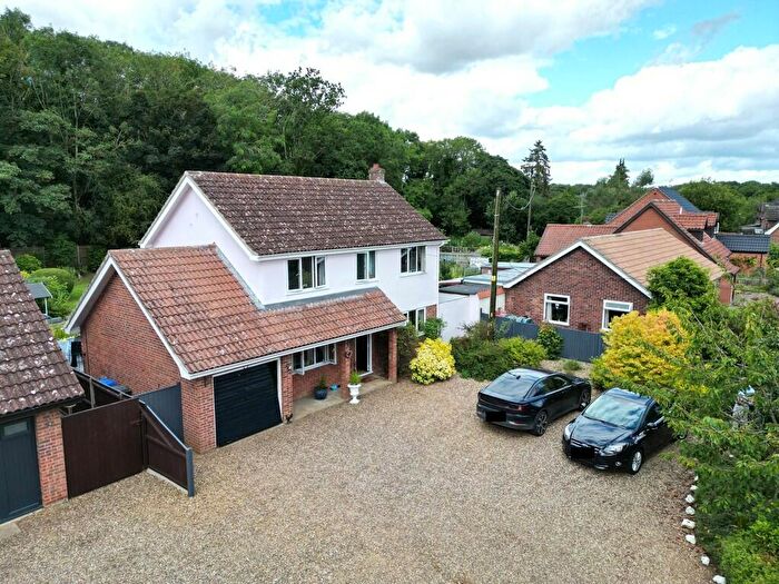 3 Bedroom Detached House For Sale In Church Road, Flixton, NR35
