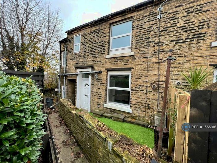 2 Bedroom Terraced House To Rent In Bonegate Road, Brighouse, HD6
