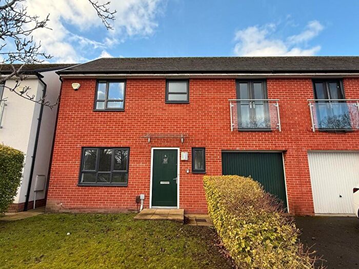 3 Bedroom Semi-Detached House To Rent In Delaney Way, Salford, Manchester, M7