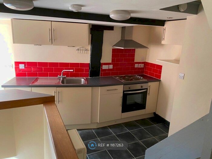 1 Bedroom Flat To Rent In High Street, Ross-On-Wye, HR9