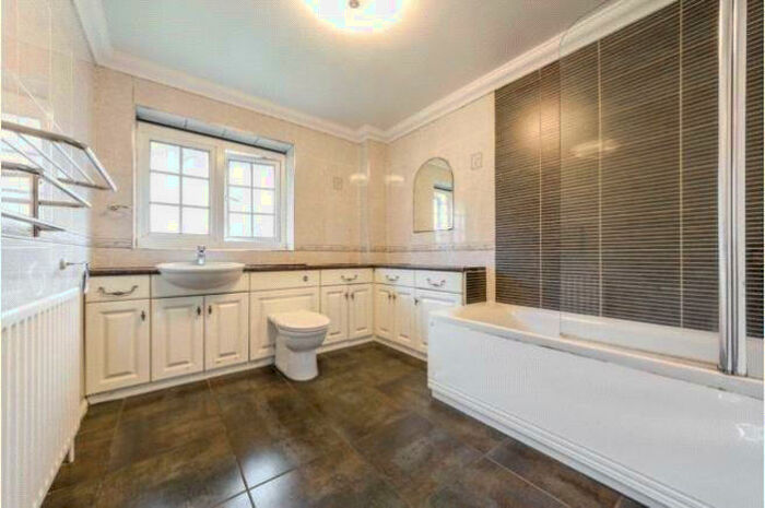 4 Bedroom Terraced House To Rent In Partridge Knoll, Purley, Surrey, CR8