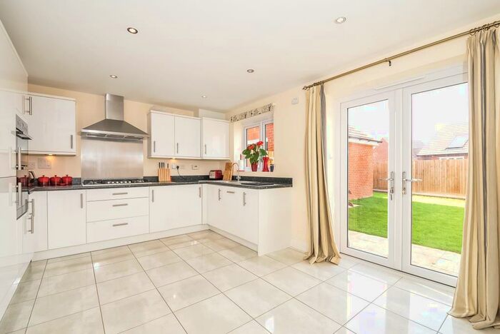 3 Bedroom Semi-Detached House To Rent In Great Western Park, Didcot, OX11