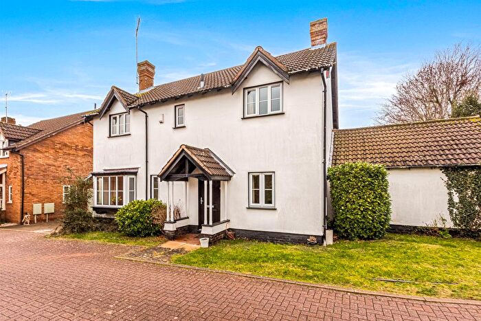 4 Bedroom Detached House For Sale In Carisbrooke Park, Leicester, LE2