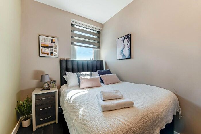 1 Bedroom Serviced Apartments To Rent In High Road, London, N15