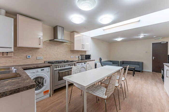 6 Bedroom Terraced House To Rent In Hubert Road, Selly Oak, Birmingham, B29