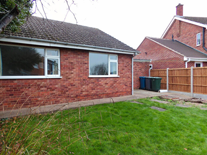 2 Bedroom Bungalow To Rent In Vicarage Lane, Radcliffe-On-Trent, NG12