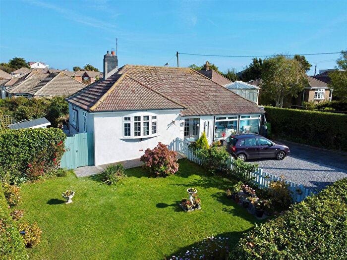 4 Bedroom Detached Bungalow For Sale In Shepherds Way, Fairlight, Hastings, TN35