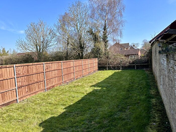 2 Bedroom Bungalow For Sale In High Street, Witcham, Ely, Cambridgeshire, CB6