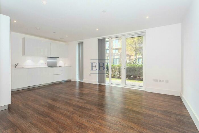 3 Bedroom Apartment To Rent In Compton House, Victory Parade, Plumstead Road, SE18