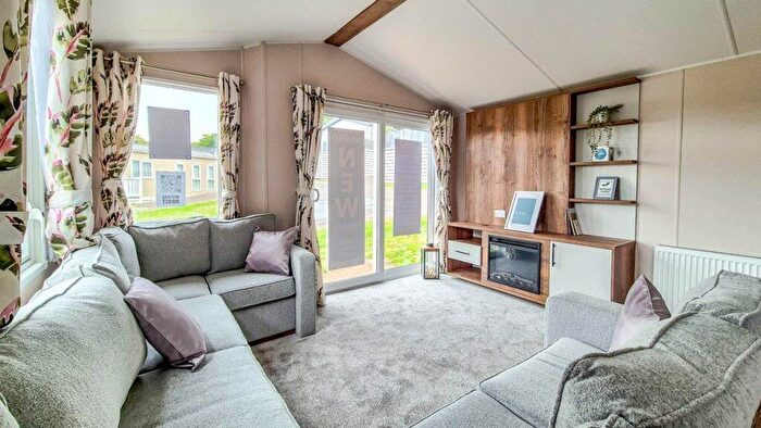 2 Bedroom Park Home For Sale In Wood Farm Holiday Park, DT6