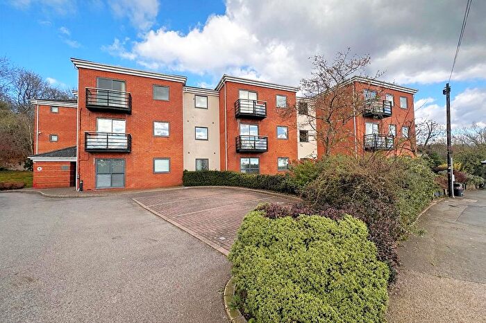 2 Bedroom Flat To Rent In New Rowley Road, Dudley, DY2