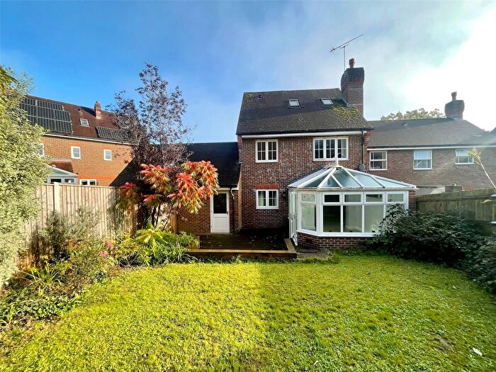 4 Bedroom Detached House To Rent In Jarvis Fields, Bursledon, Southampton, Hampshire, SO31