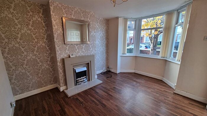 2 Bedroom End Of Terrace House To Rent In Purcell Road, Coventry, CV6