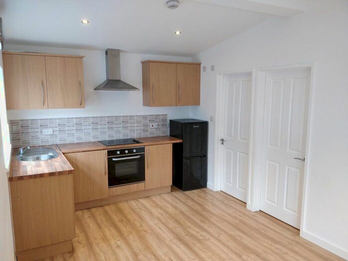 1 Bedroom Flat To Rent In Farley Road, Selsdon, South Croydon, CR2