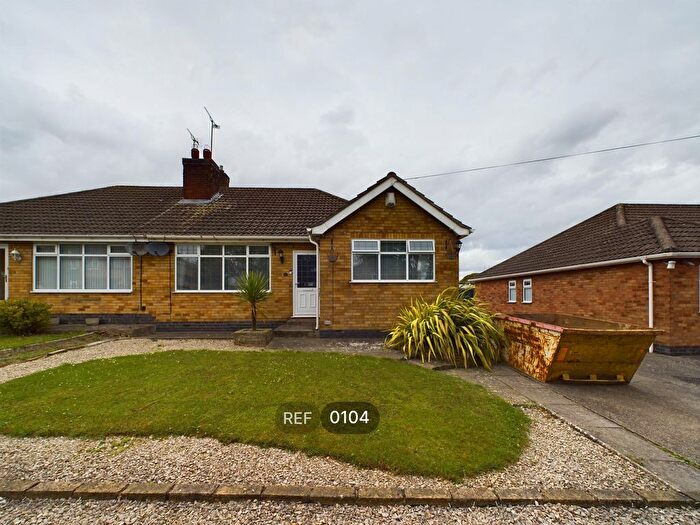 3 Bedroom Bungalow To Rent In Easenby Avenue, Kirk Ella, HU10