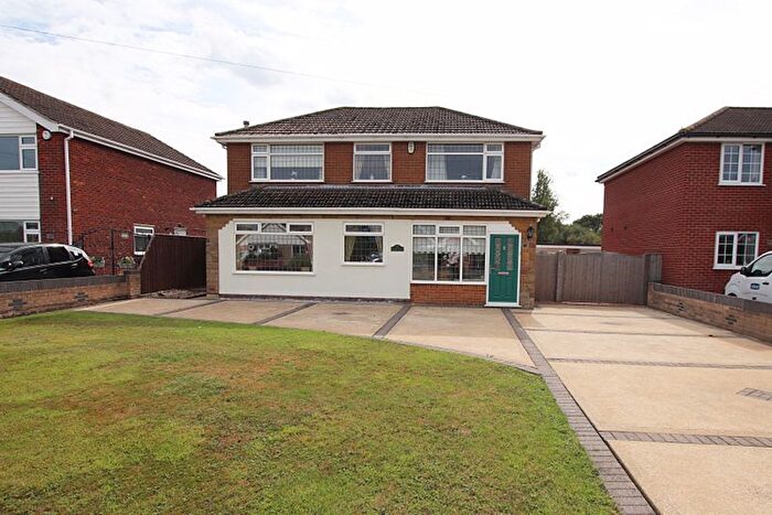 4 Bedroom Detached House For Sale In Fillingham Crescent, Cleethorpes, DN35