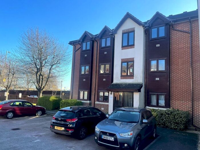 1 Bedroom Apartment To Rent In Compass Point, Fareham, PO16