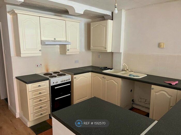 1 Bedroom Flat To Rent In Flowery Field, Hyde, SK14