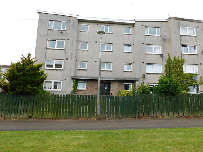 3 Bedroom Flat To Rent In Forrester Park Drive, Edinburgh, EH12